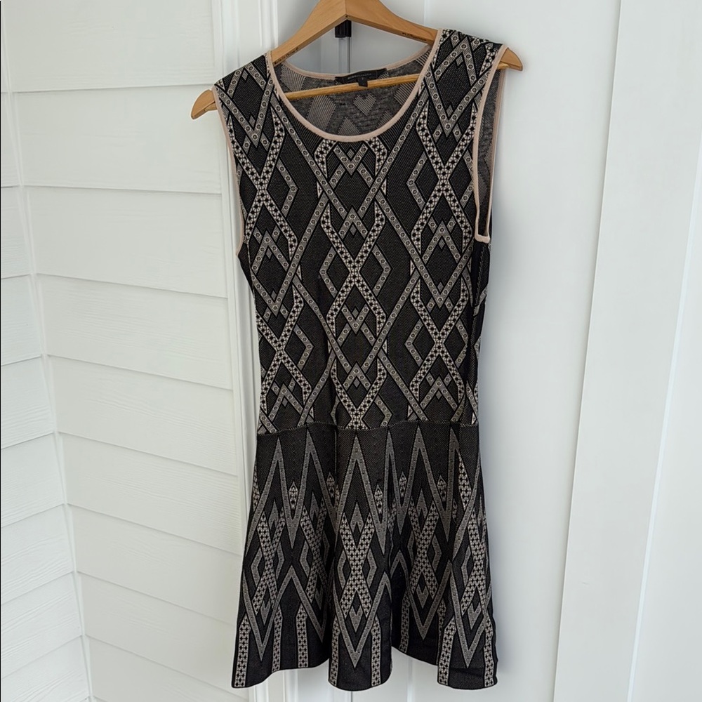 BCBG Maxazria Elegant Black and Beige Geometric Pattern Dress, size Large